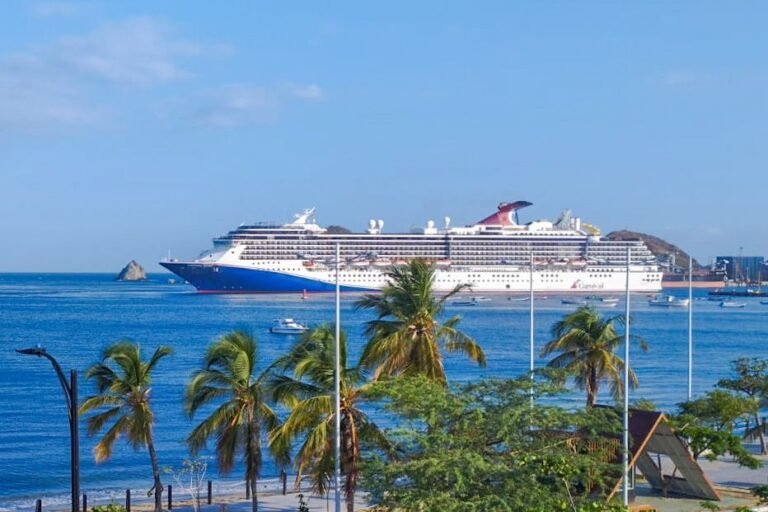 Santa Marta recibió en su bahía a 1.997 turistas del Carnival Spirit