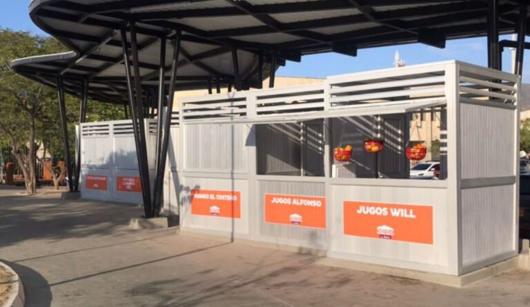 Estamos desalojados y abandonados: vendedores de jugos del Camellón