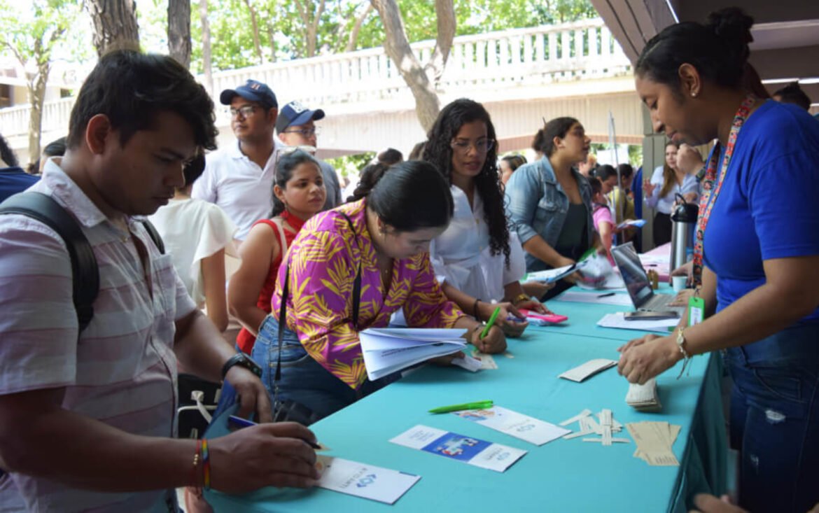 Feria del Empleo realizada en Unimagdalena