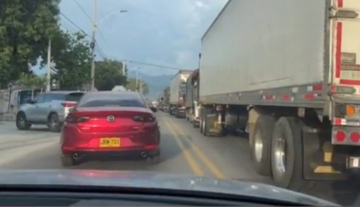 Bloqueos_ Pesadilla sin fin entre Barranquilla y Santa Marta