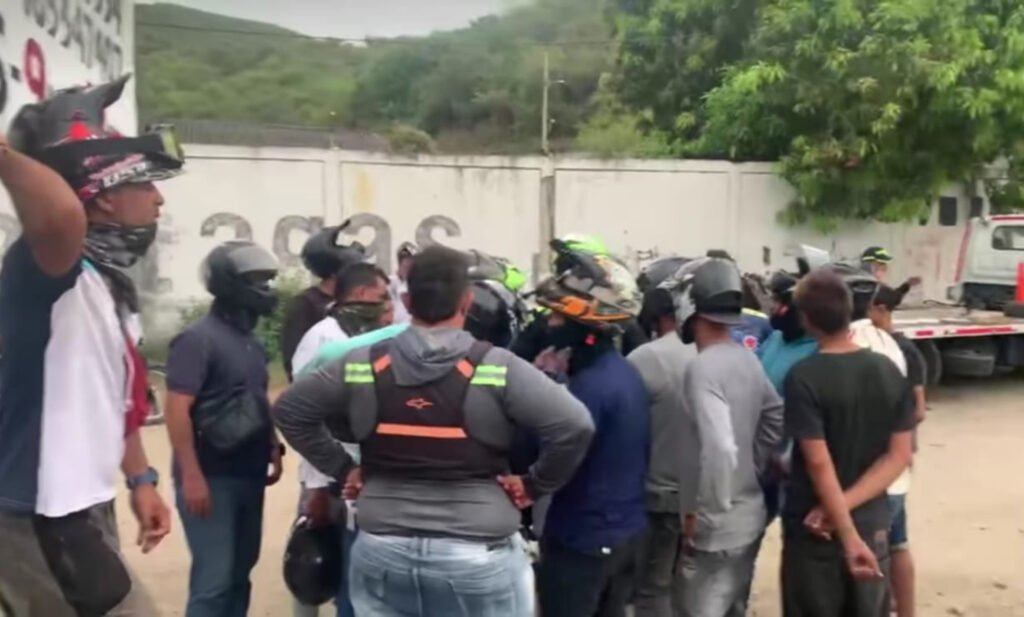 ¿Qué piden las motociclistas para dejar de bloquear la Troncal del Caribe?