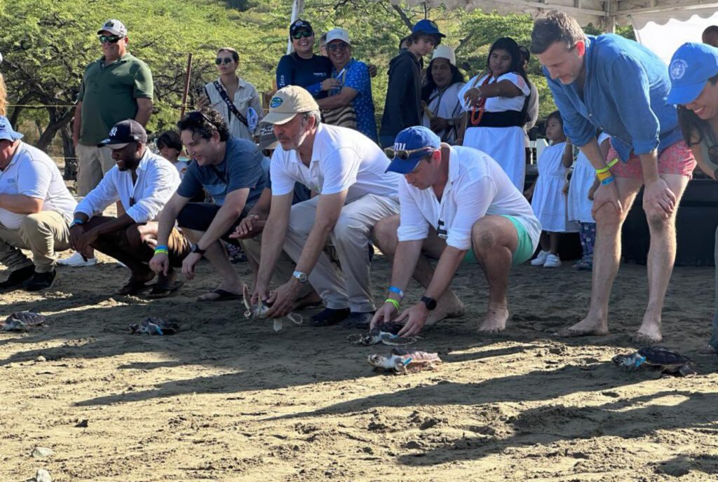 Con Embajador de Reino Unido liberan 23 especies marinas en Inca Inca