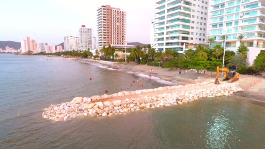 Las obras que realizamos para mitigar la erosion costera en Playa Salguero