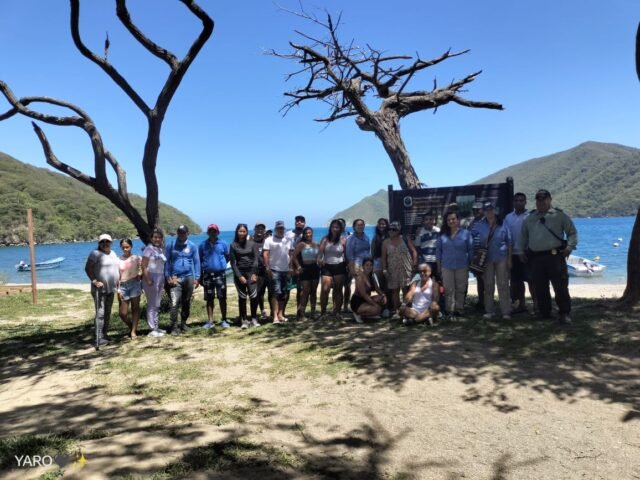 Foto_2_2023_10_03_Visitan_por_primer_vez_sector_Gairaca_PNNTayrona_charla