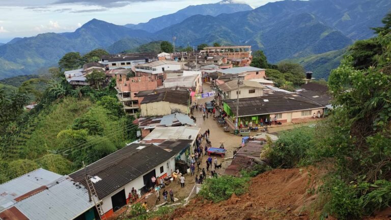 En la Sierra siguen en ‘cuidados Intensivos’ y a punto de bloquear las vías