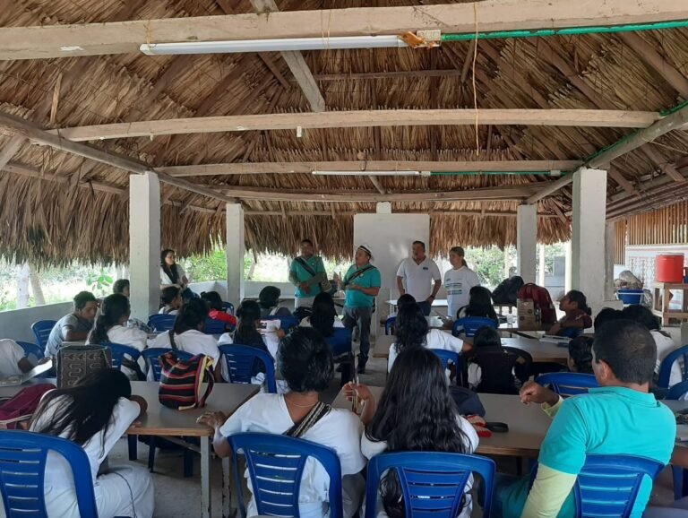 Corpamag enseña a los jóvenes la gestión de los residuos posconsumo