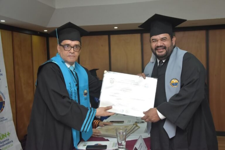 Pedro Nell, atravesó tres países para recibir su título de especialista