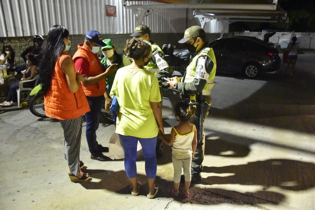 Así cuidan los niños en Navidad con #OjosEnTodasPartes en Santa Marta