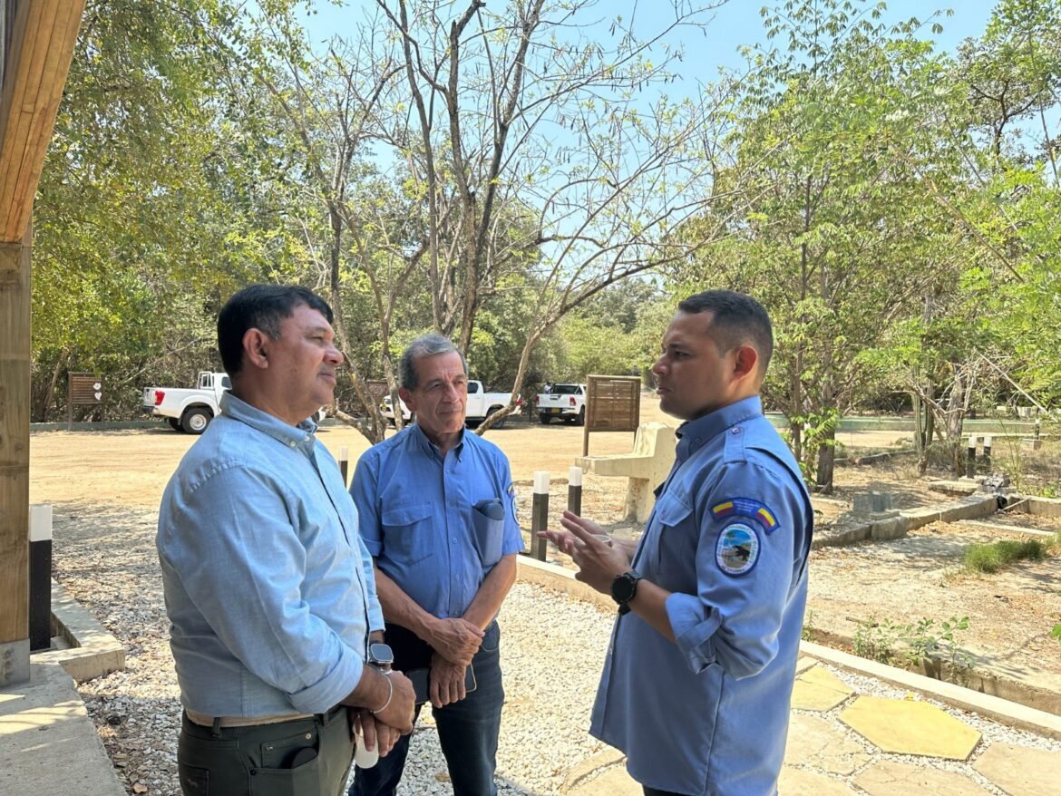 conservación ambiental Directores de Corpamag y Parques Nacionales del Caribe unidos por la conservación ambiental en el Magdalena.