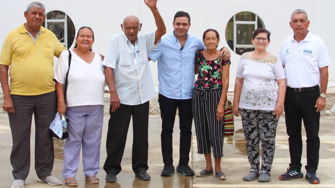 David Farelo Daza Promoción Social avanza en proyecto de bienestar integral para adultos mayores