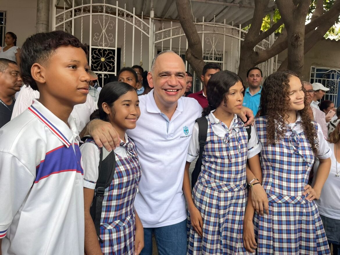 Carlos Pinedo Cuello Carlos Pinedo: “Tenemos que estar unidos si queremos sacar a la ciudad adelante”