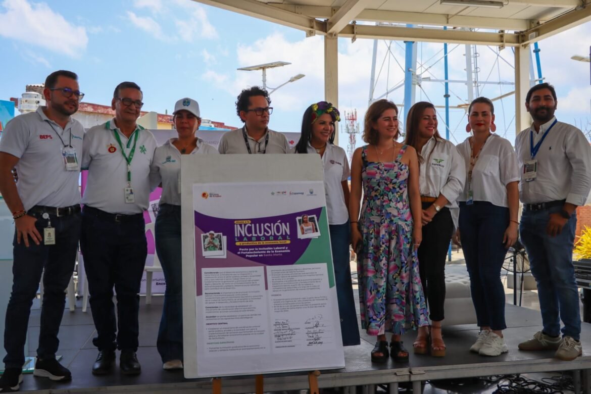 firma de pacto por la Alcaldia Distrital y dististas entidades Santa Marta firma pacto con diversas entidades para promover la inclusión laboral