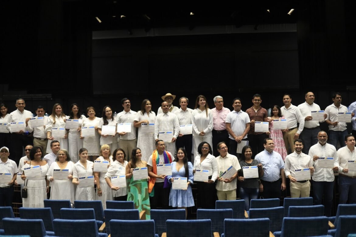 Este es el Consejo Territorial de Paz, Reconciliación y Convivencia de Santa Marta. Este es el Consejo Territorial de Paz, Reconciliación y Convivencia de Santa Marta.