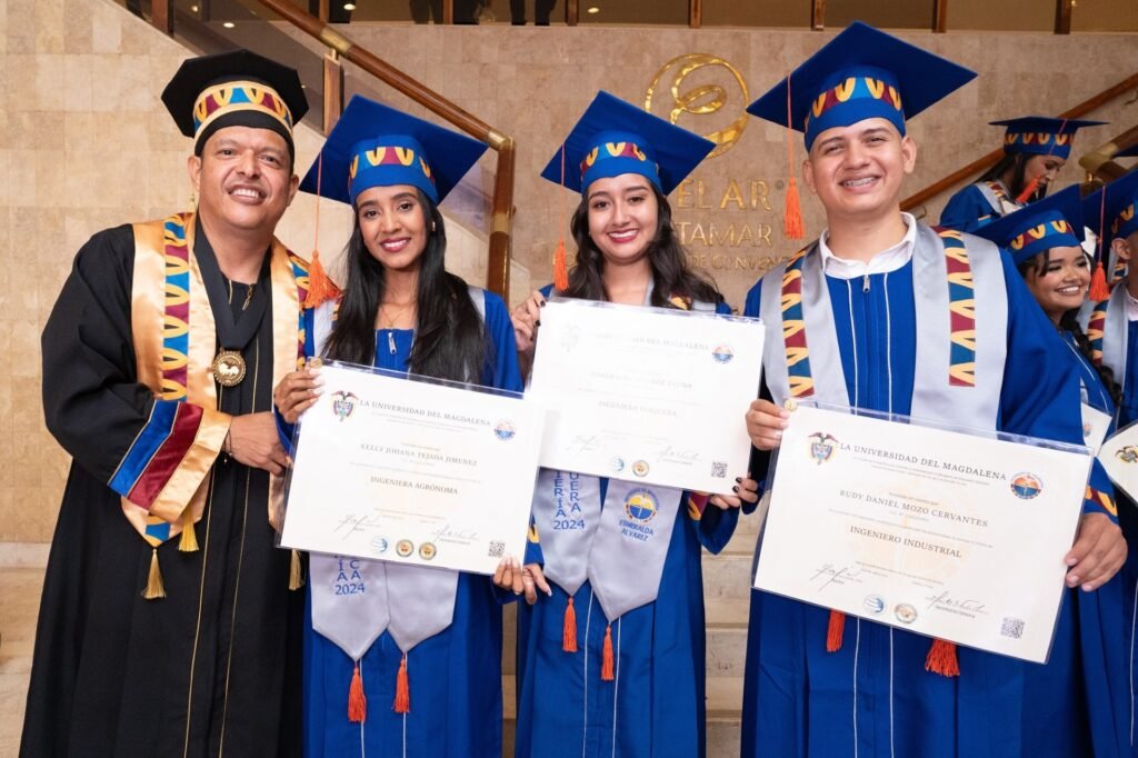 Esmeralda y Kelly las primeras profesionales de Villa Tabla graduadas en Unimagdalena