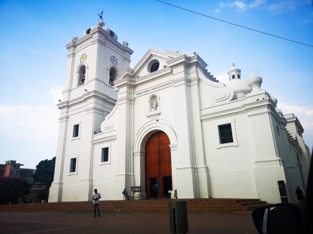 Buscan apoyo para restaurar la Catedral de Santa Marta con miras a los 500 años