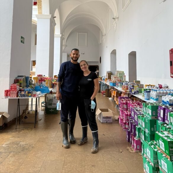 El futbolista samario Luis Suárez Charris y su esposa Carolina Rubio Power.