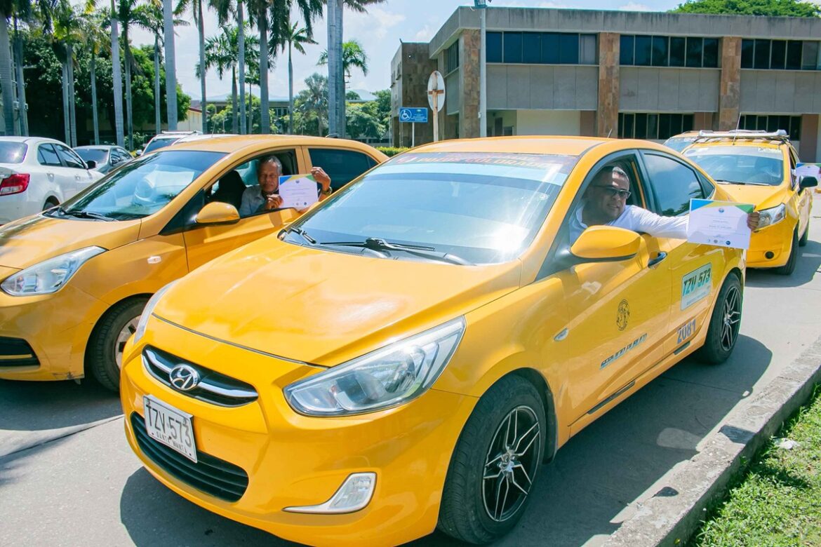 Unimagdalena pone a taxistas de Santa Marta a hablar inglés