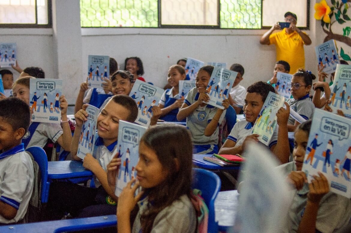 Incluir la educación vial en las escuelas asegura que los estudiantes desarrollen hábitos positivos.