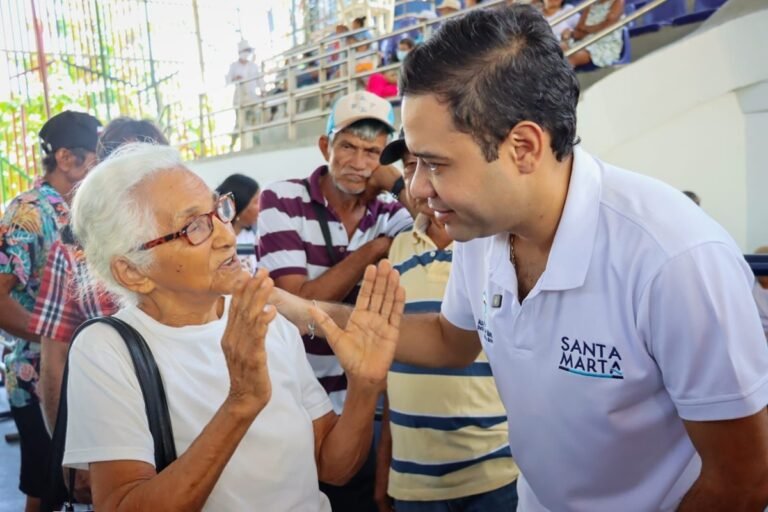 Alcaldía de Santa Marta distribuye subsidios a 12.607 adultos mayores