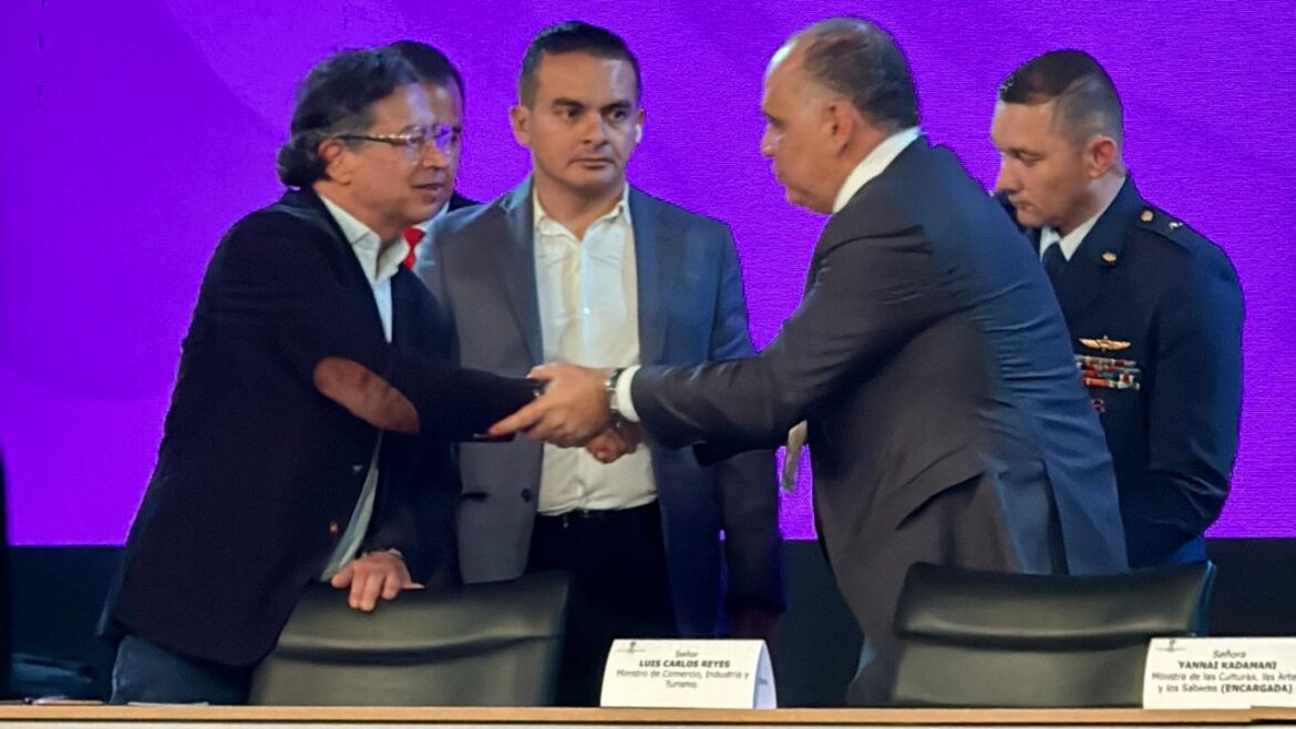 El alcalde Carlos Pinedo agradeció la disposición del presidente para trabajar en la solución del agua para Santa Marta.