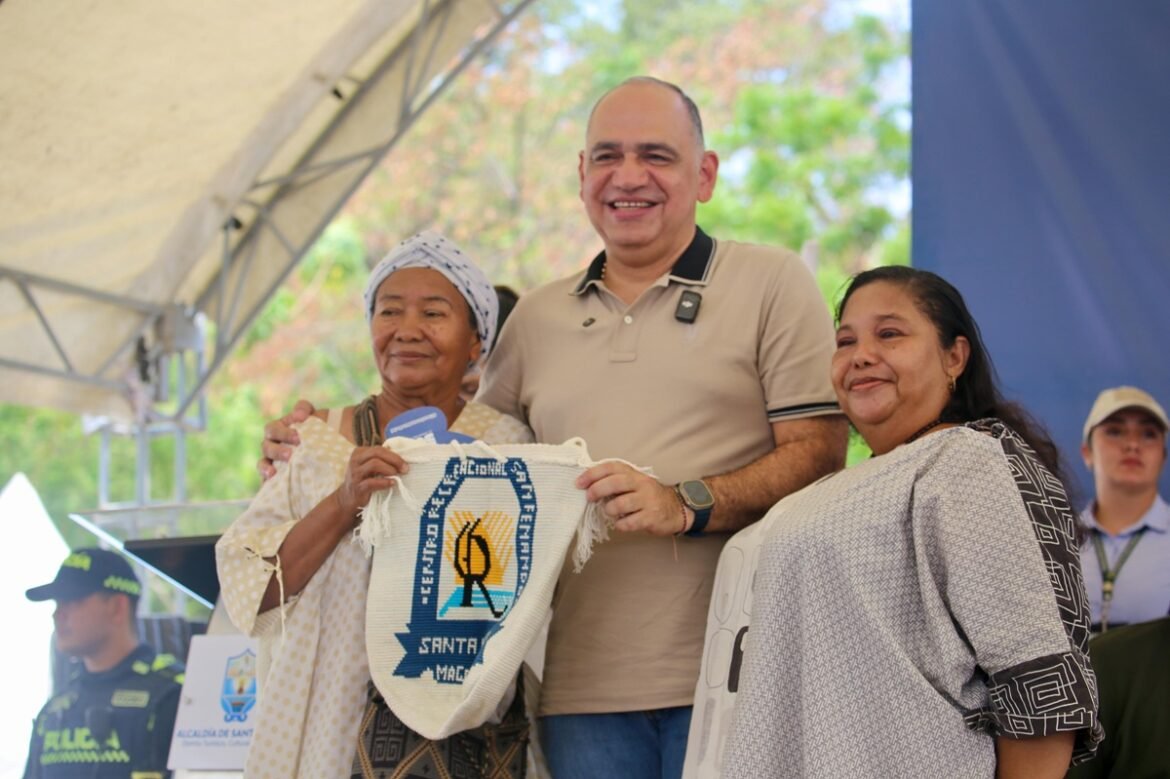 ALCALDÍA.AL.BARRIO.GARAGOA.ALCALDE.CARLOS.PINEDO.OFERTA.INSTITUCIONAL.OBRAS.SANTA.MARTA.9 El alcalde de Santa Marta, Carlos Pinedo Cuello resaltó la importancia de Garagoa dentro de su plan de gobierno.