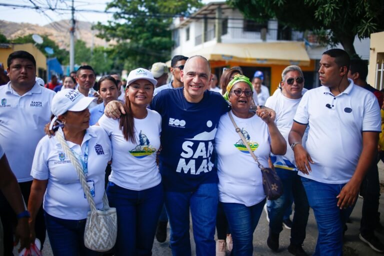 Alcalde Pinedo liquida contrato del Centro de Salud de Gaira por retrasos