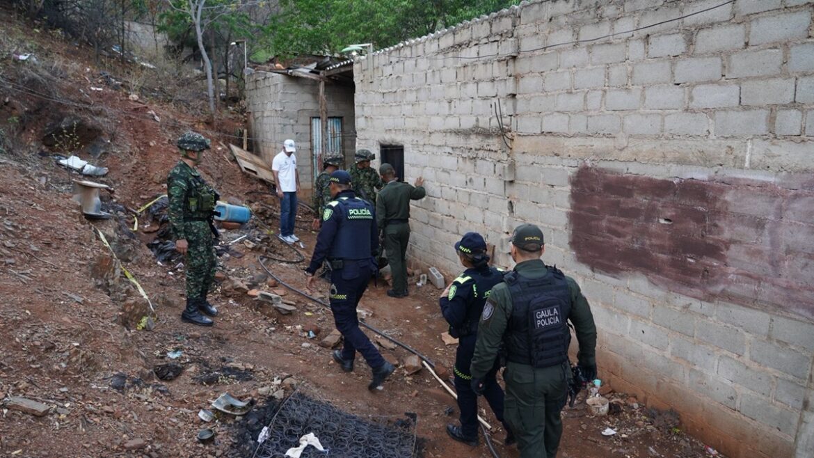 Adelantan operativo conjunto para enfrentar la ola delictiva en barrios del sur de Santa Marta.