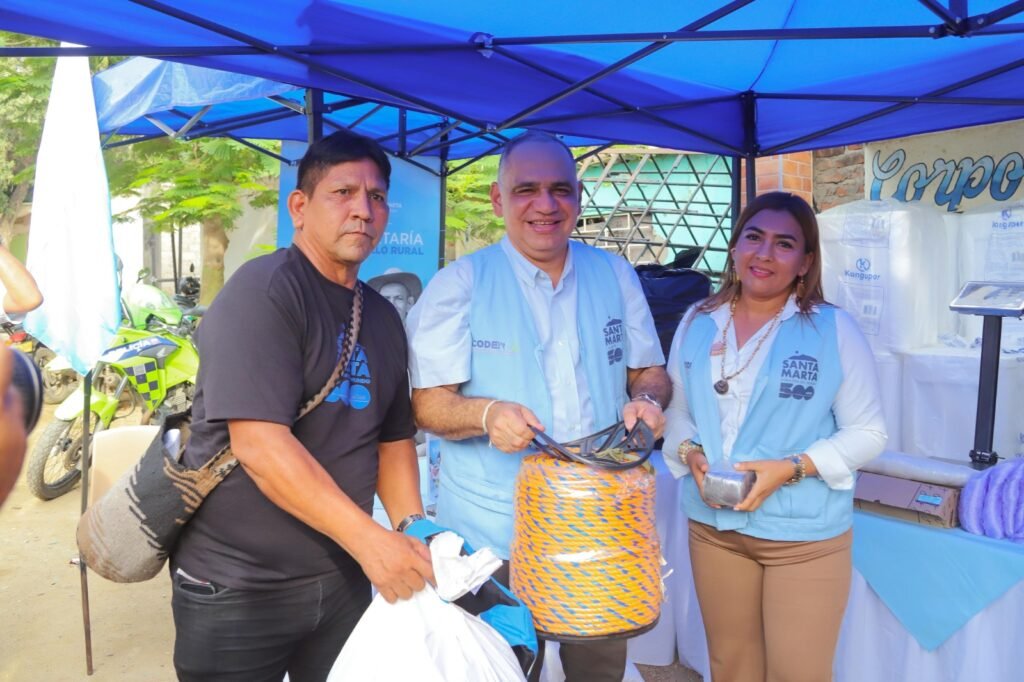 Alcaldía fortalece la pesca artesanal con entrega de activos productivos en Taganga
