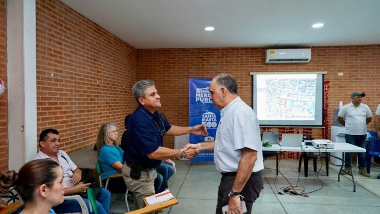 Alcalde Carlos Pinedo coordina ruta para fortalecer presencia institucional en el Mercado Público