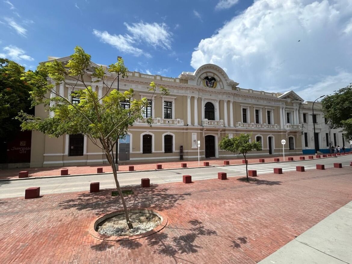 Alcaldía_de_Santa_Marta_30-jun-2024 La Alcaldía distrital ha otorgado 25 permisos a la Gobernación, pero denuncia que algunas intervenciones se ejecutan sin cumplir la ley.