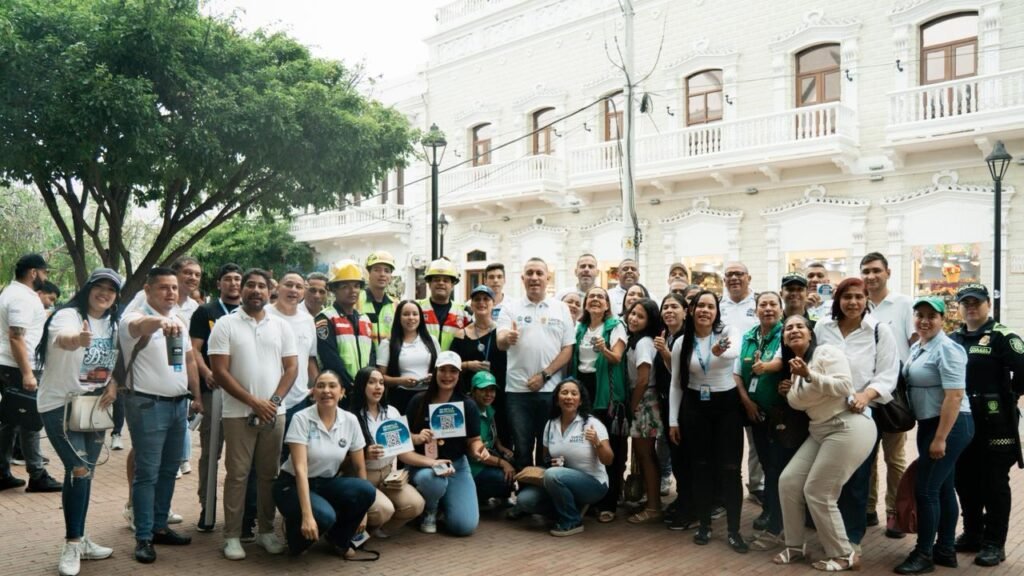 Santa Marta enciende sus fiestas con prevención: campaña oficial busca frenar el uso de pólvora