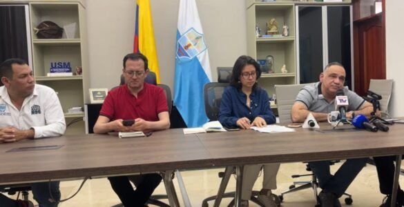 Funcionarios nacionales, autoridades distritales, academia y ciudadanos revisan la ruta técnica del Plan Maestro, durante una jornada que marcó el inicio de la reorganización del sistema de agua en Santa Marta.