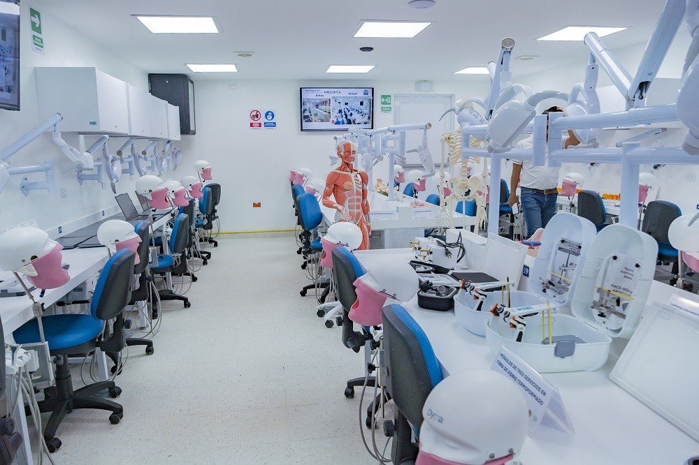 Unimagdalena amplía y moderniza su Preclínica Odontológica