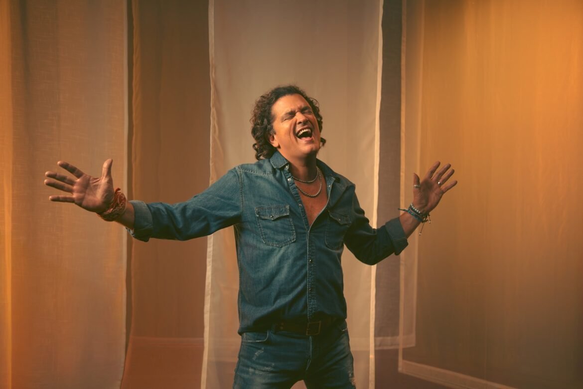 Carlos Vives anuncia su gira “Tour al Sol”: fechas, nuevo sencillo y el inicio de El Último Disco.