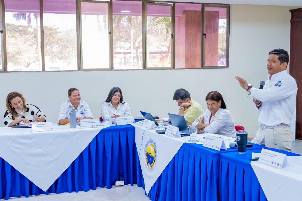 la primera sesión del Consejo Académico de 2026, tuvo la participación de decanos, vicerrectores y representantes de los estudiantes y docentes ante los Consejos de Facultades.