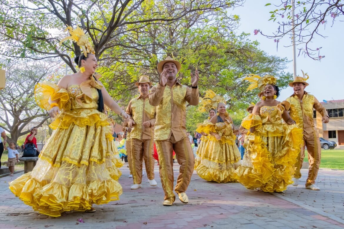 Estudiantes, docentes y funcionarios vivieron el Carnaval en la Universidad del Magdalena entre comparsas, música y jornadas de salud que promovieron el autocuidado dentro del campus.