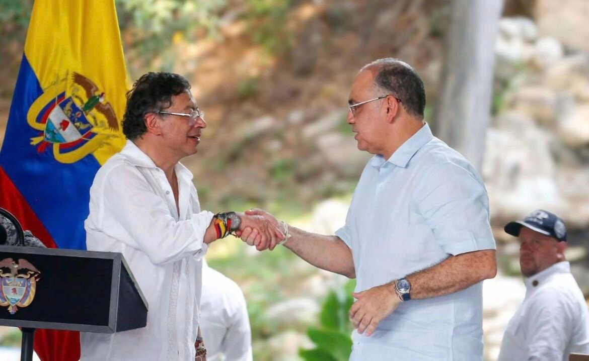 A los 501 años de Santa Marta, el legado del gobierno de Gustavo Petro deja avances como la estructuración de la planta desalinizadora en Pescaíto, la rehabilitación de la EBAR Norte y proyectos de innovación como el Data Center y la Facultad de Ciencias Cuánticas, mientras compromisos como la devolución de Essmar al Distrito continúan pendientes.